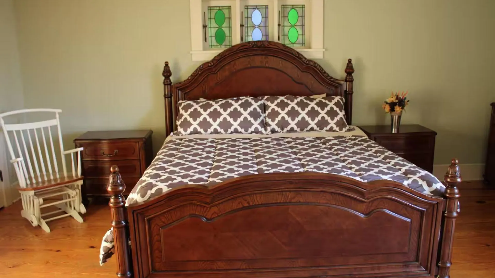 Seattle Escape Queen Anne W Private Deck United States