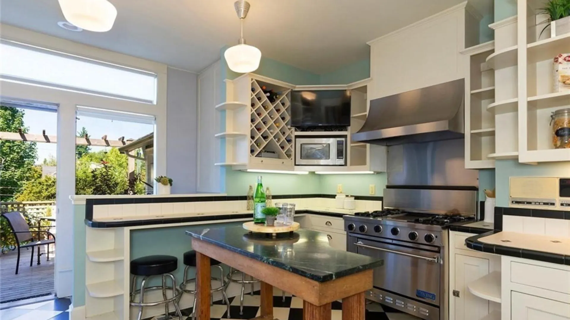 Seattle Escape Queen Anne W Private Deck Hotel